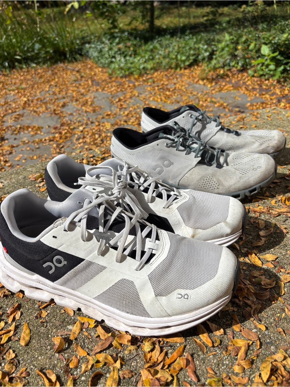 BUNDLE 2 Pairs On Cloud Shoes Men’s 11.5 Cloudrunner & On Cloud Grey Black